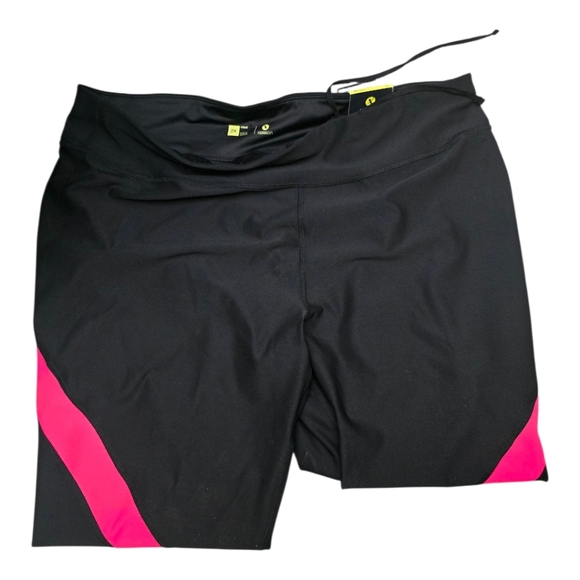 Xersion Black and Pink Women's Capri Leggings, Plus Size 2X, NWT - Picture 3 of 5